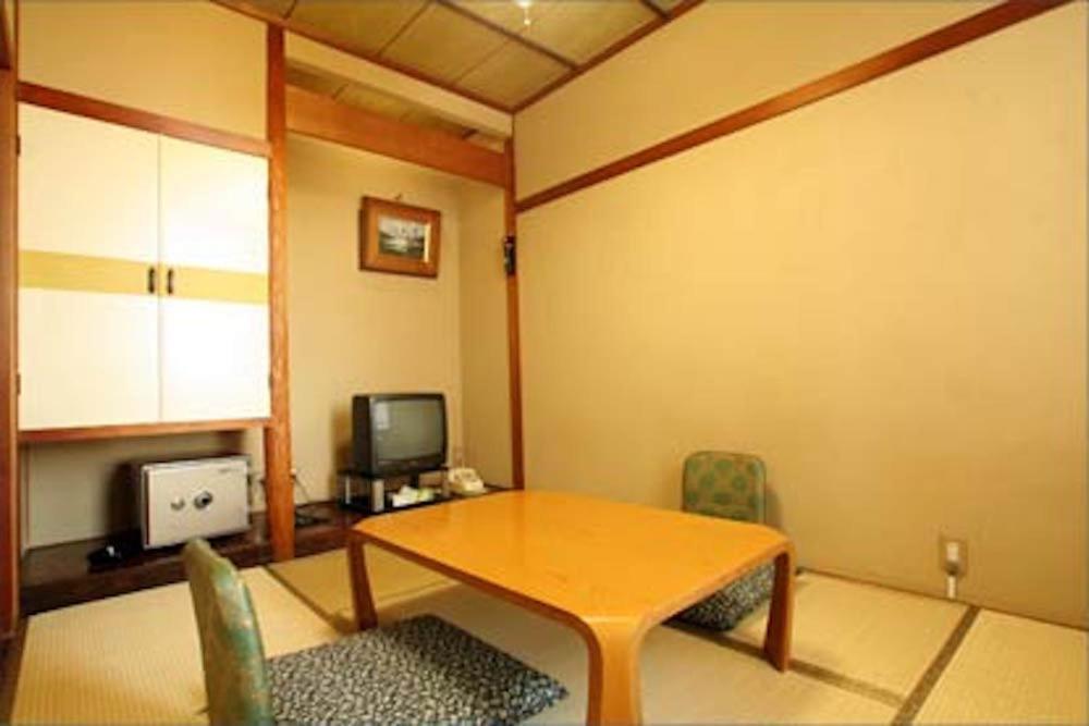 Hotel Ikaho Ginsui Shibukawa Екстериор снимка